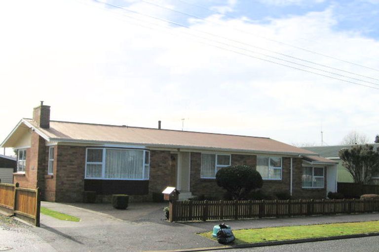 Photo of property in 16 Oban Avenue, Glenview, Hamilton, 3206