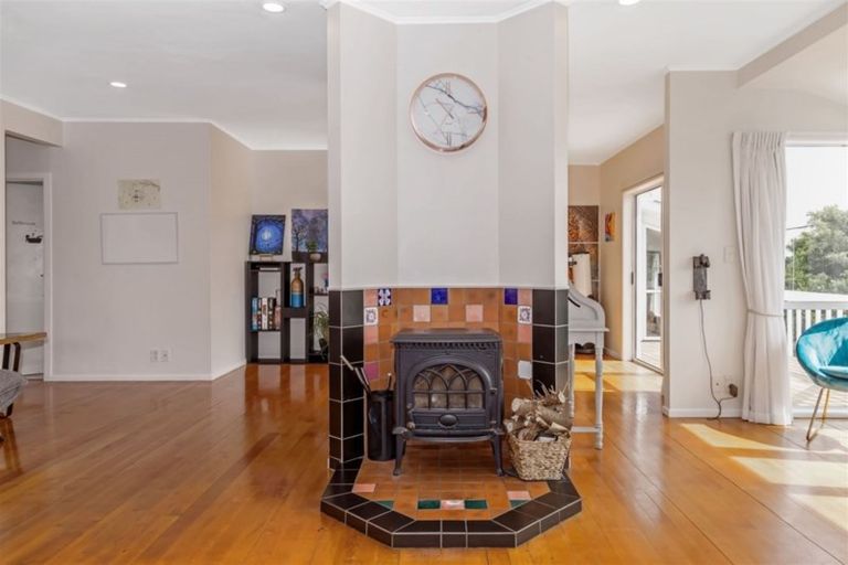 Photo of property in 17 Zion Road, Birkenhead, Auckland, 0626