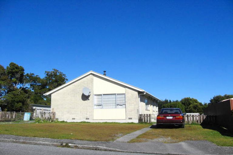 Photo of property in 10 Stirling Drive, Greymouth, 7805