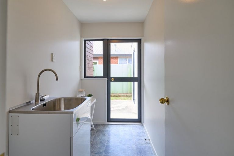 Photo of property in 22a Dunedin Street, Redwood, Christchurch, 8051