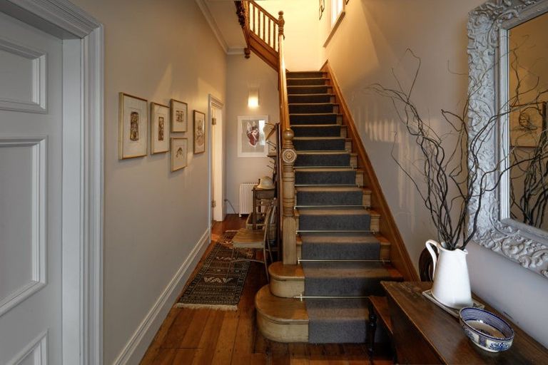 Photo of property in 69 Austin Street, Mount Victoria, Wellington, 6011