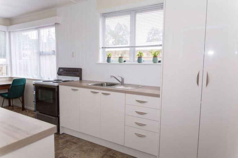 Photo of property in 28 Victor Street, Dannevirke, 4930