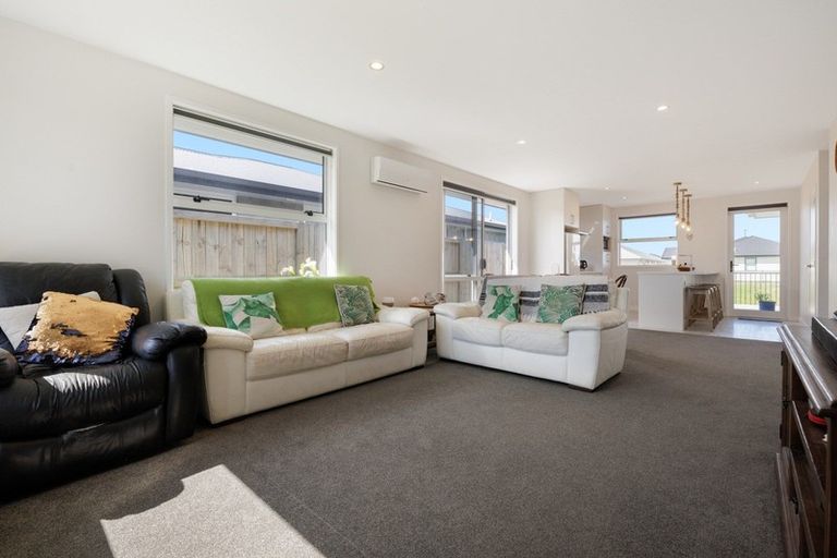 Photo of property in 79 Te Kio Crescent, Papamoa Beach, Papamoa, 3118