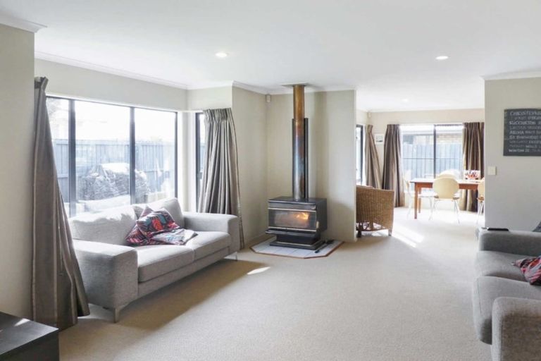 Photo of property in 21 Winton Street, St Albans, Christchurch, 8014