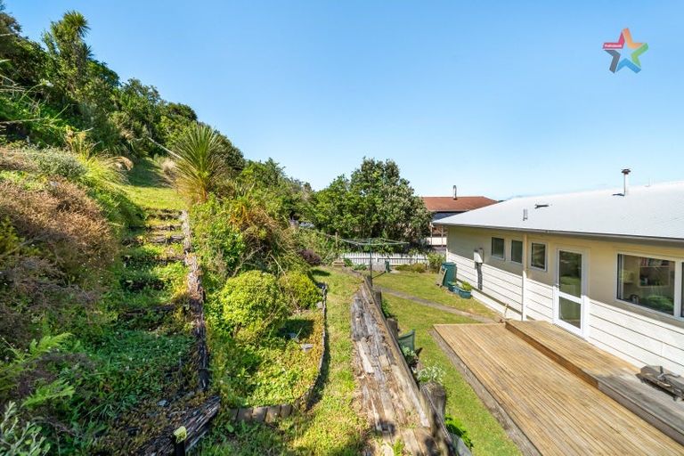 Photo of property in 4 Tarras Grove, Kelson, Lower Hutt, 5010
