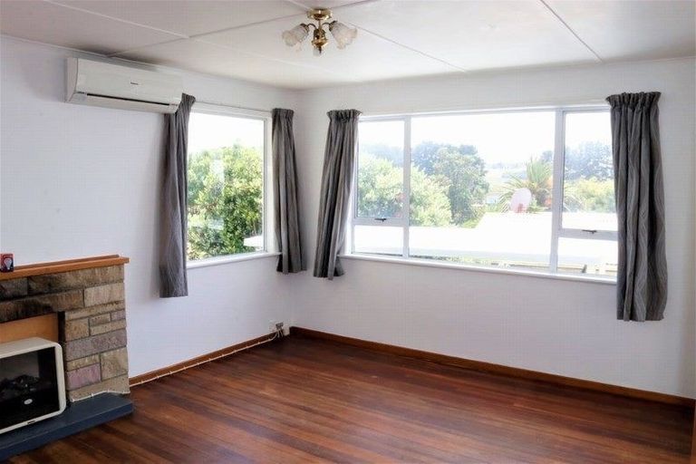 Photo of property in 5 Glenn Street, Castlecliff, Whanganui, 4501