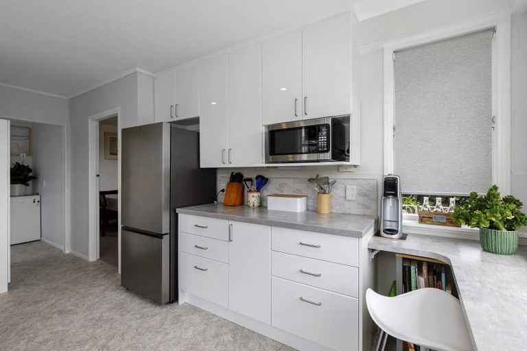 Photo of property in 27 Lord Street, Stokes Valley, Lower Hutt, 5019