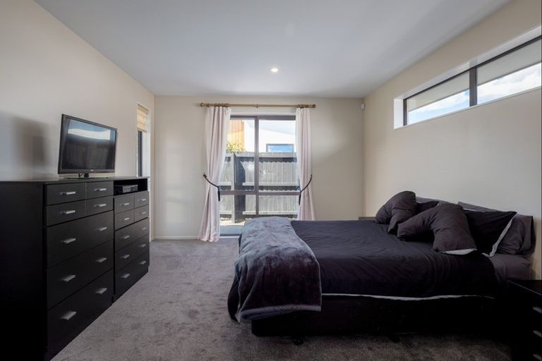 Photo of property in 8 Hedge Close, Halswell, Christchurch, 8025