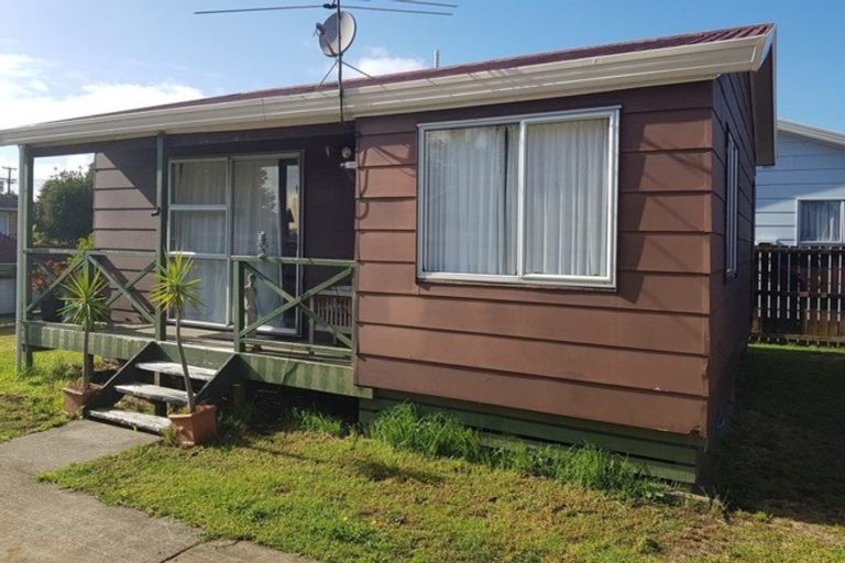 Photo of property in 2/2 Princess Street, Takanini, 2112