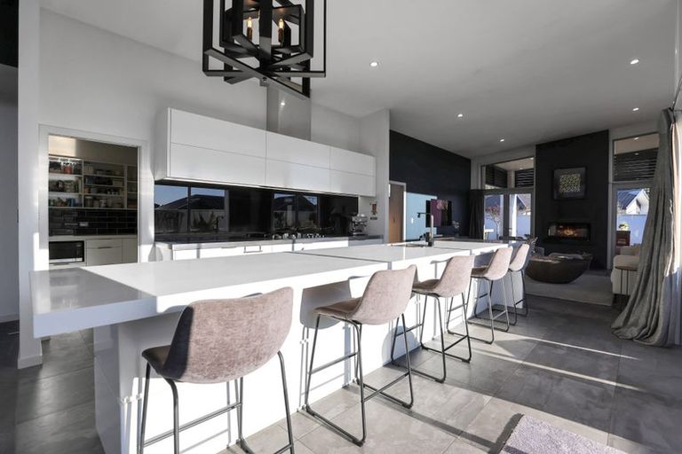 Photo of property in 12 Kelburn Place, Tinwald, Ashburton, 7700