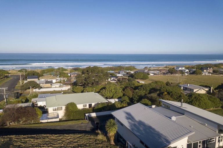 Photo of property in 40 Bedford Parade, Brighton, Dunedin, 9035