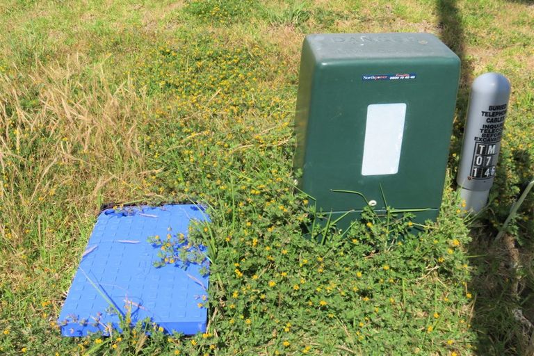 Photo of property in 2 Snapper Street, Baylys Beach, Dargaville, 0377