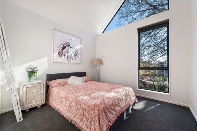 Photo of property in 2/66 Innes Road, St Albans, Christchurch, 8052