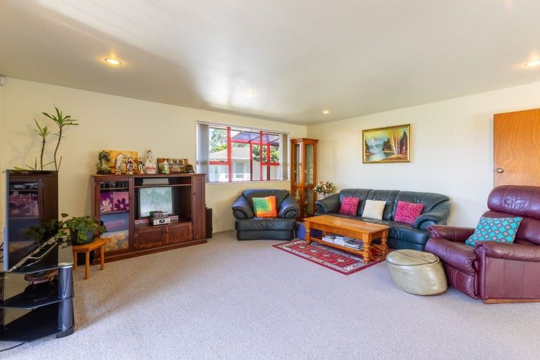 Photo of property in 6 Beedie Street, Dannevirke, 4930