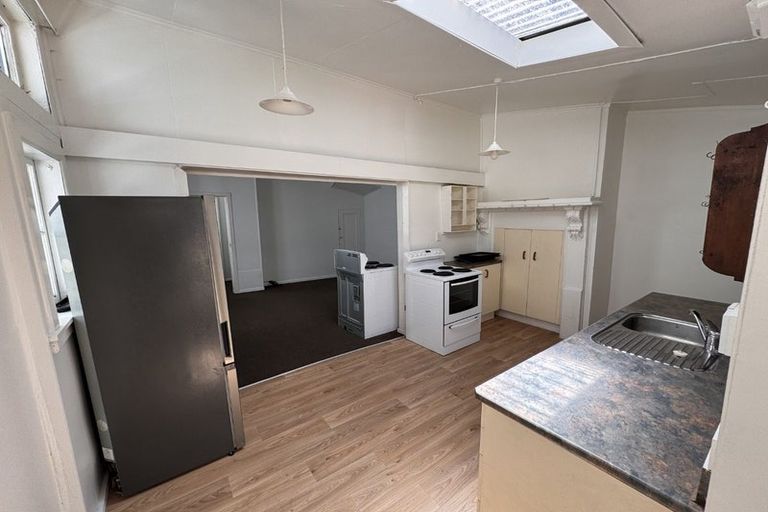 Photo of property in 19 Holloway Road, Aro Valley, Wellington, 6021