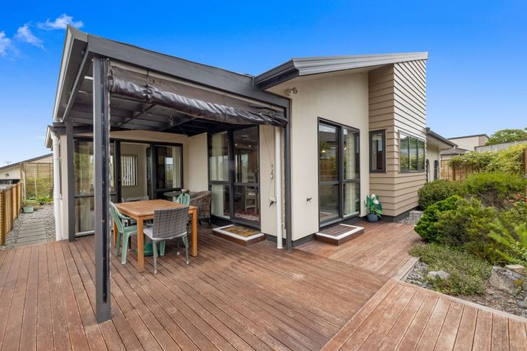 Photo of property in Caversham Park, 2/18 Caversham Road, Westmere, Whanganui, 4501