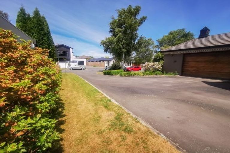Photo of property in 40 Chateau Drive, Burnside, Christchurch, 8053