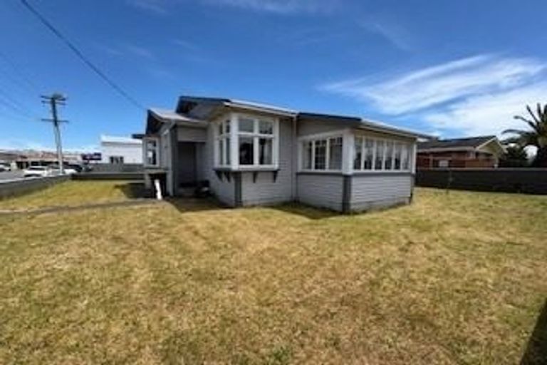 Photo of property in 11 Henley Street, Westport, 7825