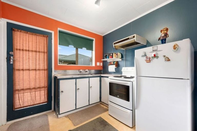 Photo of property in 2/42 Ebdentown Street, Ebdentown, Upper Hutt, 5018