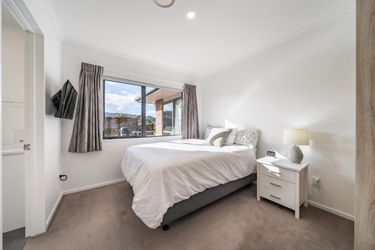 Photo of property in 76 Kirton Drive, Riverstone Terraces, Upper Hutt, 5018
