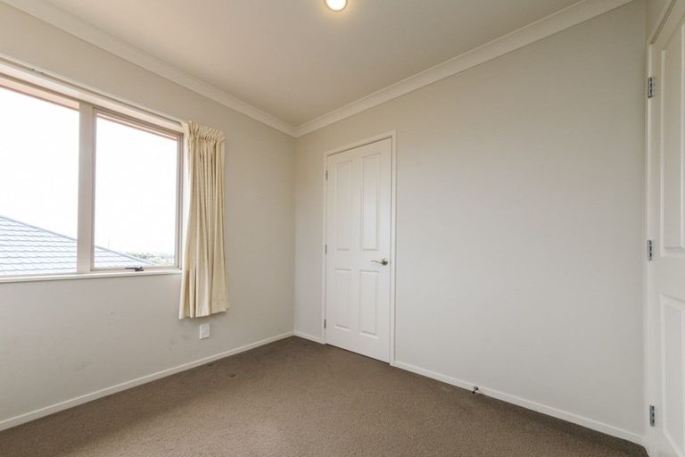 Photo of property in 116 Ruapehu Drive, Fitzherbert, Palmerston North, 4410