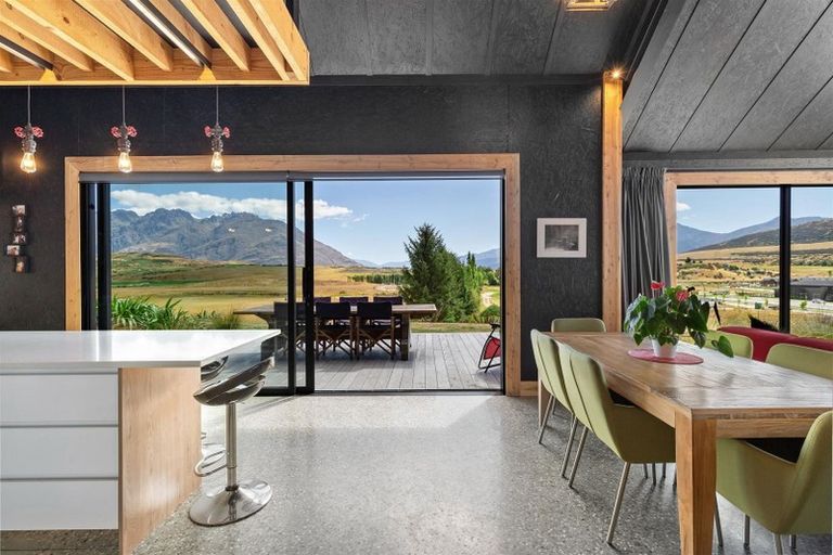 Photo of property in 11 Cunninghams Drive, Jacks Point, Queenstown, 9371
