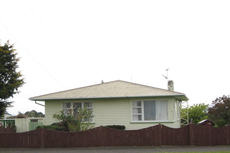 Photo of property in 13 Adventure Street, Marfell, New Plymouth, 4310