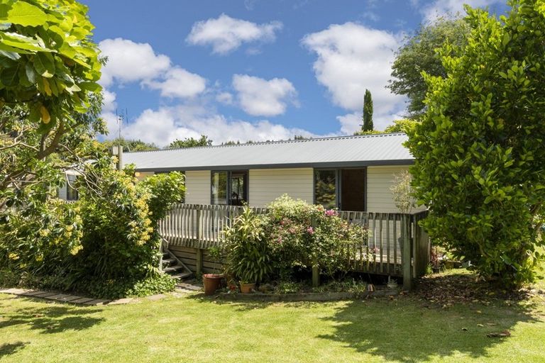 Photo of property in 4 Koutunui Road, Athenree, Katikati, 3177