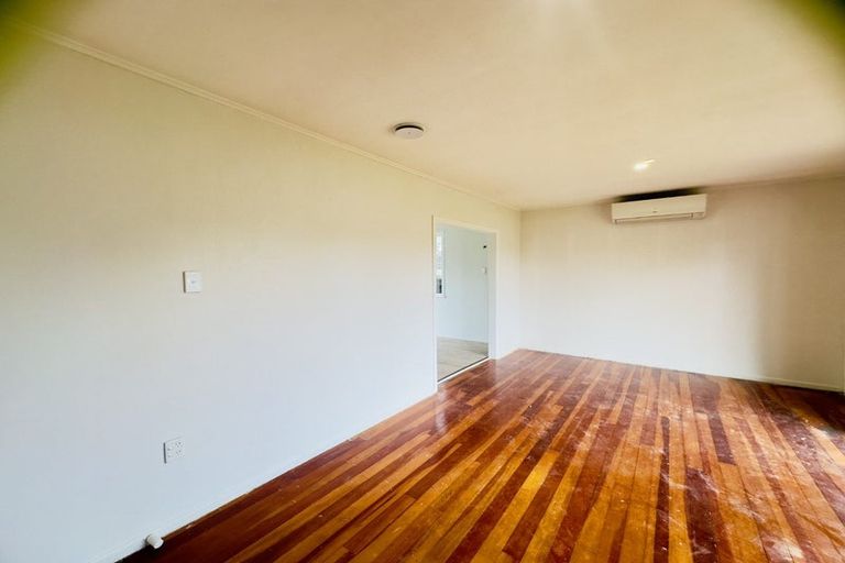 Photo of property in 16 Cargill Street, Papakura, 2110