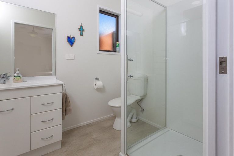 Photo of property in 12a Whiritoa Beach Road, Whiritoa, Whangamata, 3691