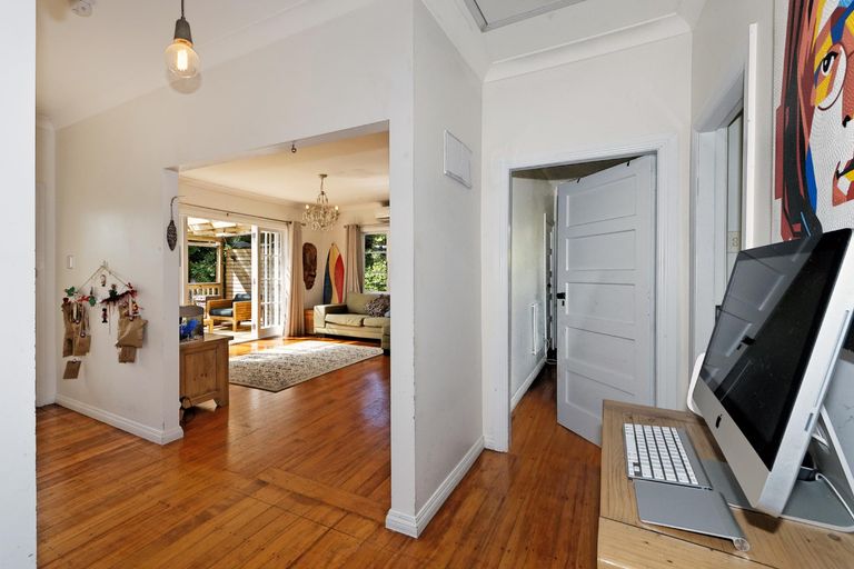 Photo of property in 10a Kashmir Road, Glen Eden, Auckland, 0602