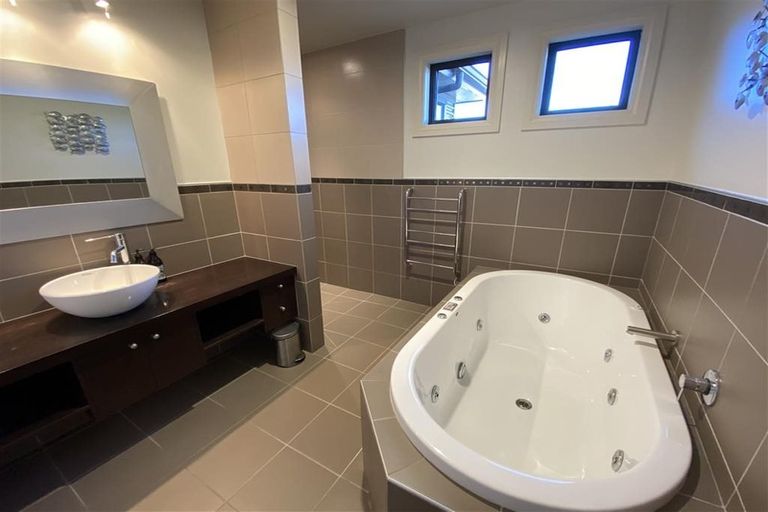 Photo of property in 34 Plantation Road, Wanaka, 9305