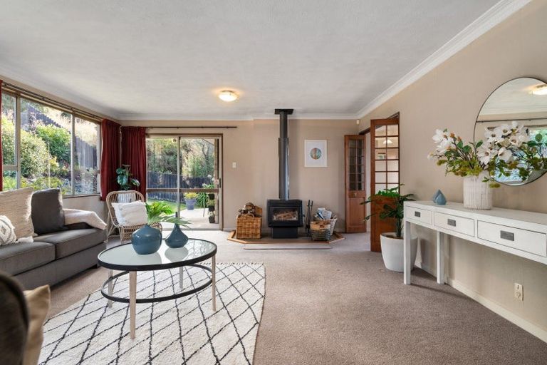 Photo of property in 18 Honeystone Street, Helensburgh, Dunedin, 9010