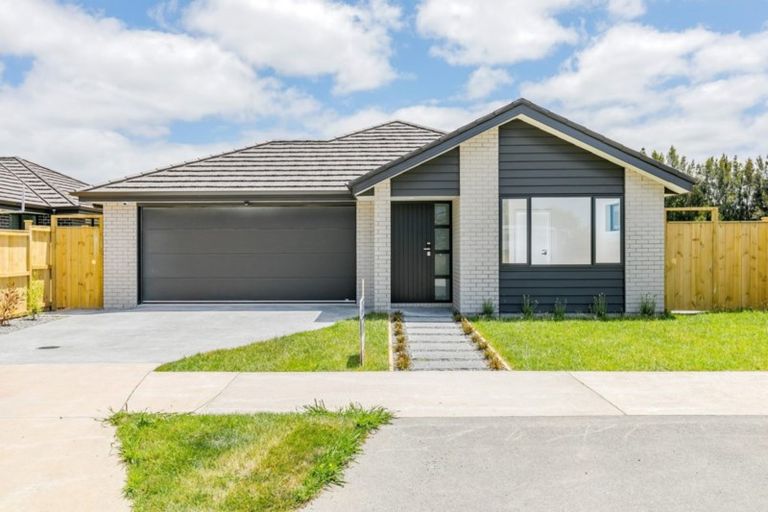 Photo of property in 11 Zadar Street, Kumeu, 0810