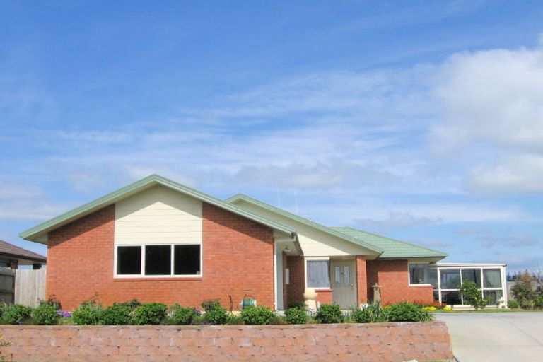Photo of property in 26 Golden Courie Close, Papamoa Beach, Papamoa, 3118