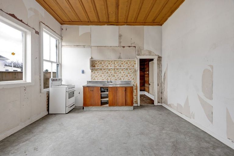 Photo of property in 15 Cornwall Street, Eltham, 4322