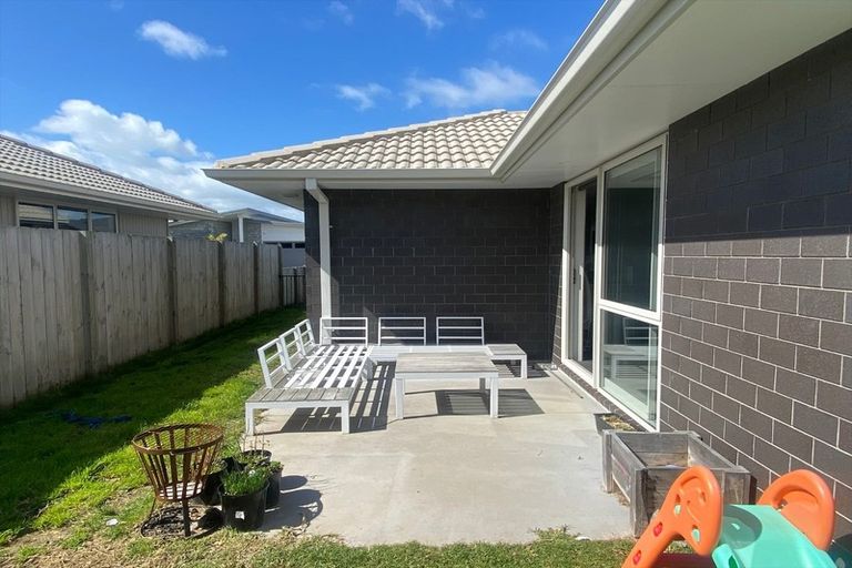Photo of property in 8 Saddlers Way, Papamoa, 3118