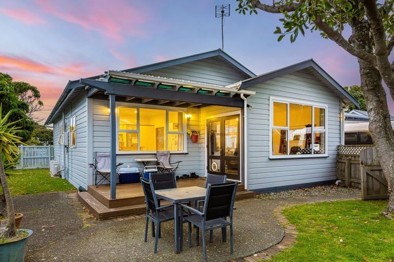 Photo of property in 7 North Street, Petone, Lower Hutt, 5012