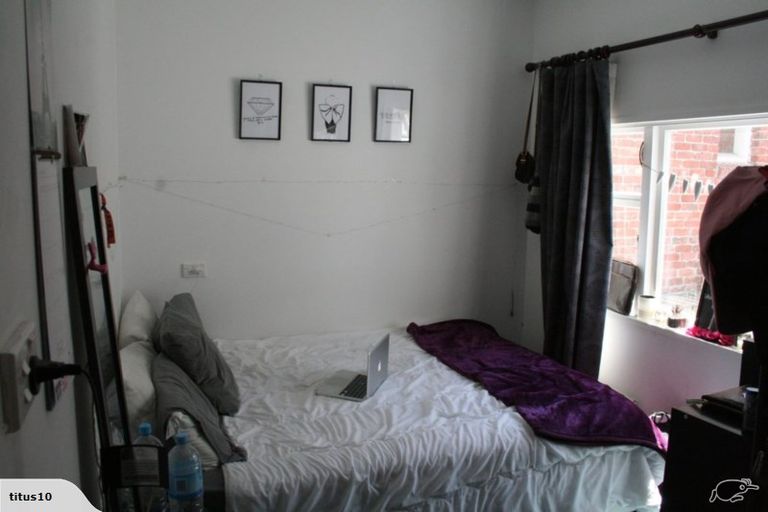 Photo of property in 4 Howard Street, Mount Cook, Wellington, 6021