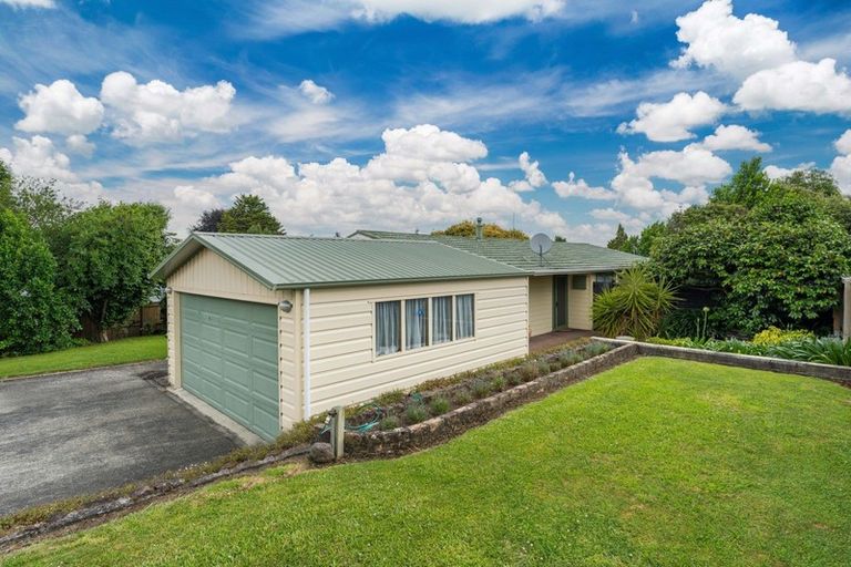 Photo of property in 10 Tirita Street, Kawaha Point, Rotorua, 3010