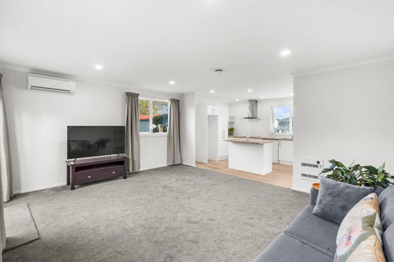 Photo of property in 70 Reynolds Avenue, Bishopdale, Christchurch, 8053