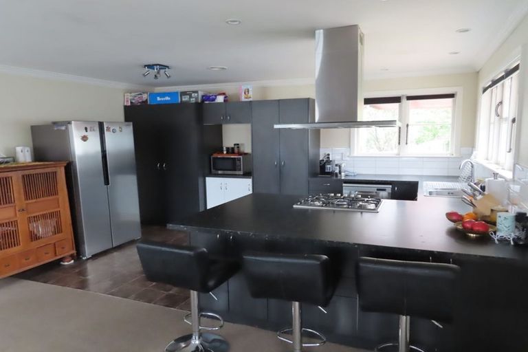 Photo of property in 1 Barsi Grove, Avalon, Lower Hutt, 5011