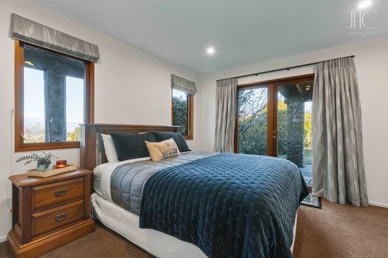 Photo of property in 18 Dublin Street, Queenstown, 9300