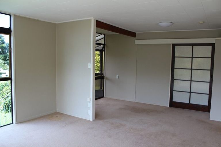 Photo of property in 1/6 Lyons Avenue, Murrays Bay, Auckland, 0630
