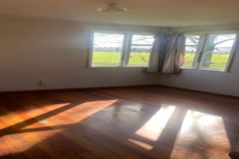 Photo of property in 64 Arimu Road, Papakura, 2110