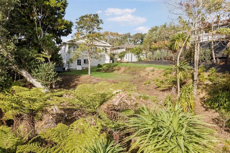 Photo of property in 81a Rangatira Road, Beach Haven, Auckland, 0626