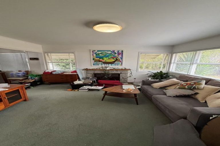 Photo of property in 6 Hereford Street, Te Atatu Peninsula, Auckland, 0610