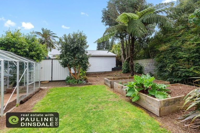 Photo of property in 17 Aubrey Street, Regent, Whangarei, 0112