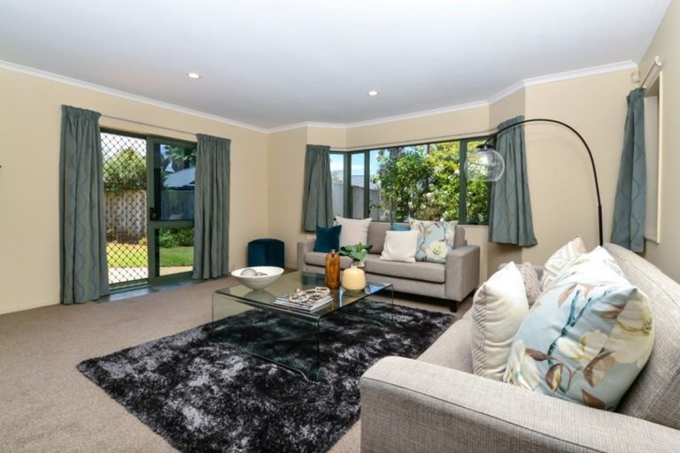 Photo of property in 66 Cairns Crescent, Rototuna, Hamilton, 3210