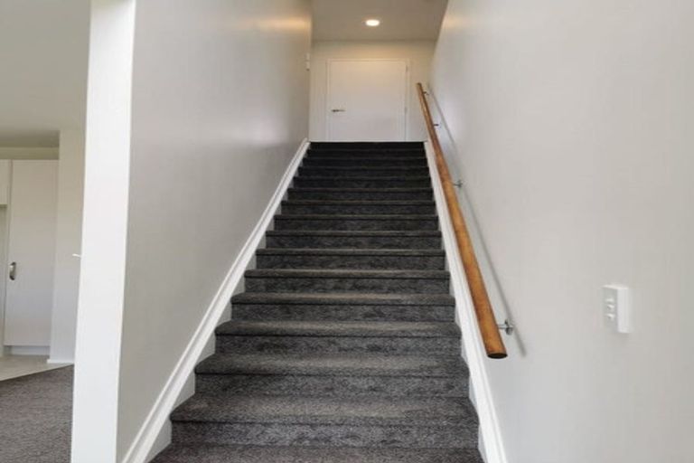 Photo of property in 9 Aeronautic Road, Takanini, 2112